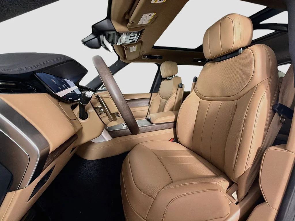 New 2026 Belgravia Green Land Rover SE 7 Seats image 22