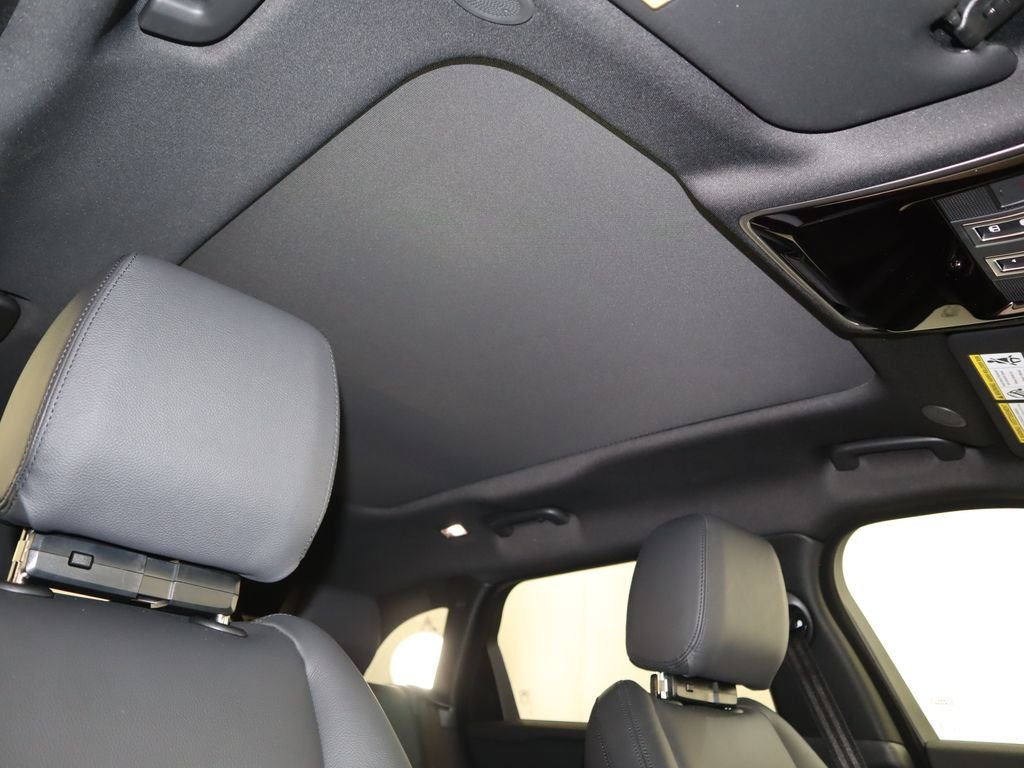 2026 Land Rover Range Rover Velar S - Photo 19