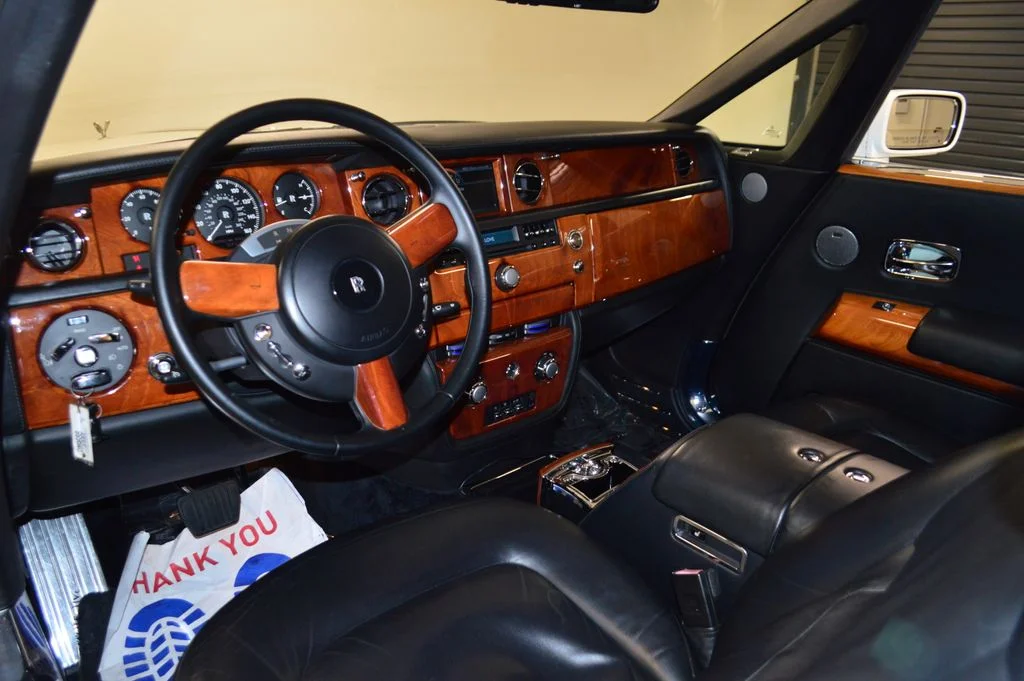 Used 2009 White Rolls-Royce Base image 4