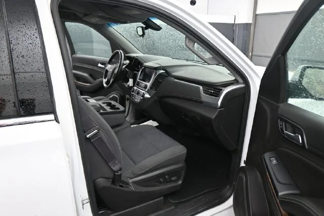 Used 2017 White Chevrolet LS image 41