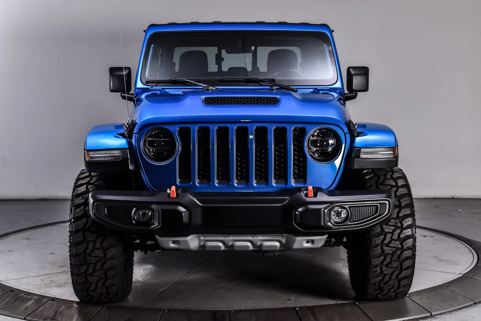 Used 2022 Blue Pearl Jeep Mojave image 2