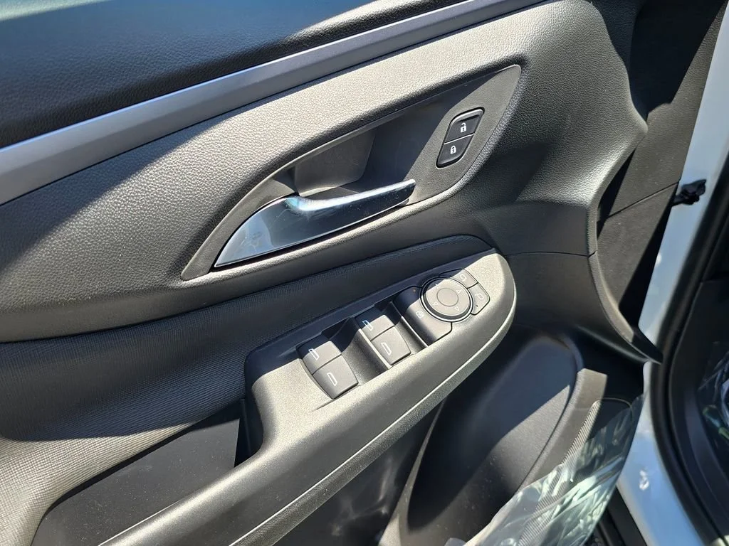 New 2026 Summit White Buick Preferred image 13