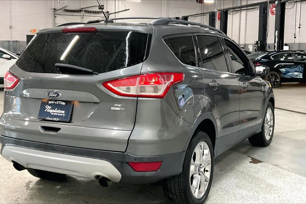 Used 2014 Gray Ford SE image 12