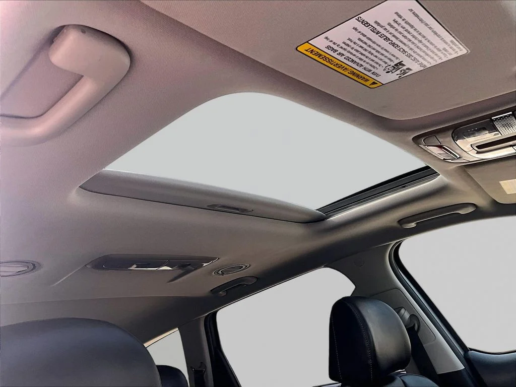 Certified Used 2025 Silver Kia S image 30