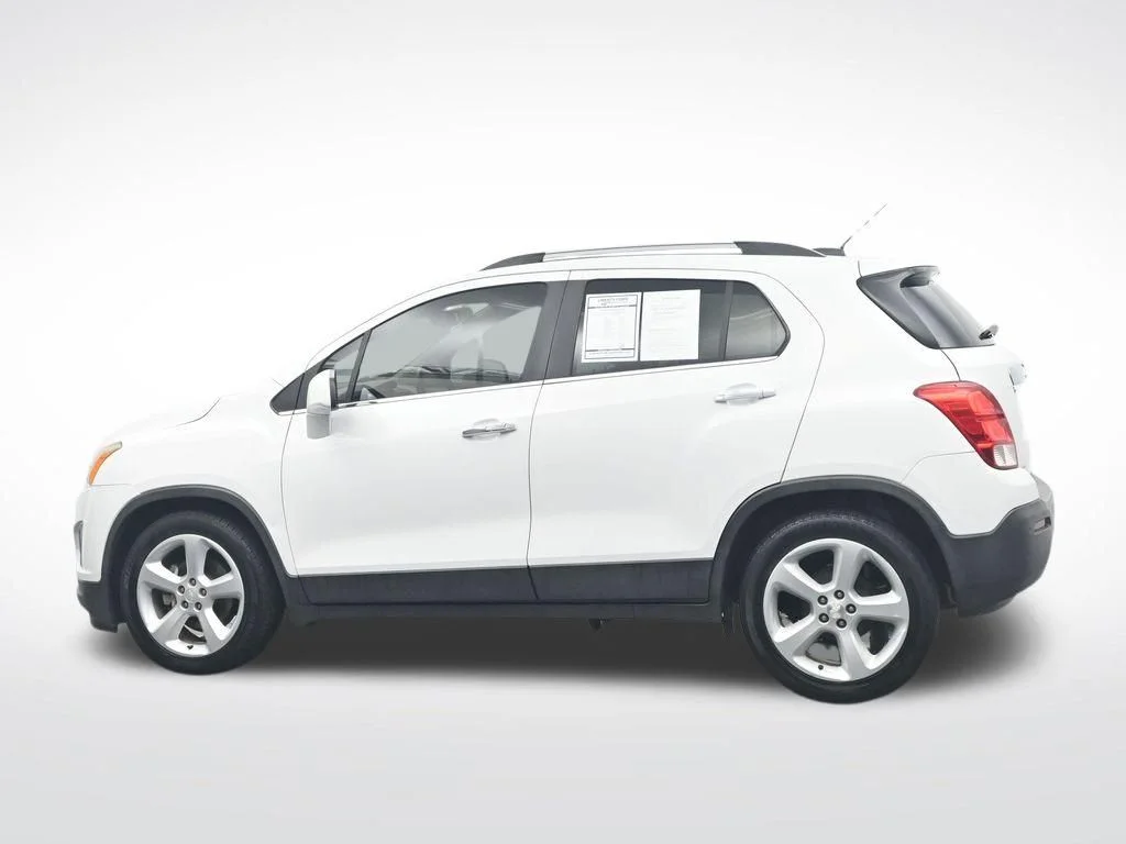 Used 2016 Summit White Chevrolet LTZ image 10