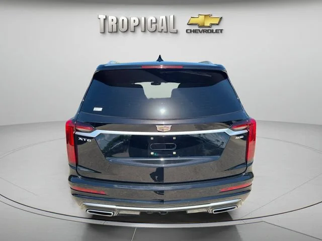 Used 2020 STELLAR BLACK METALLIC Cadillac FWD Premium Luxury image 4
