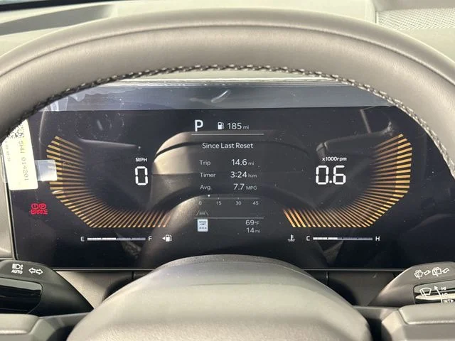 New 2027 Pale Gray Kia X-Line S image 15
