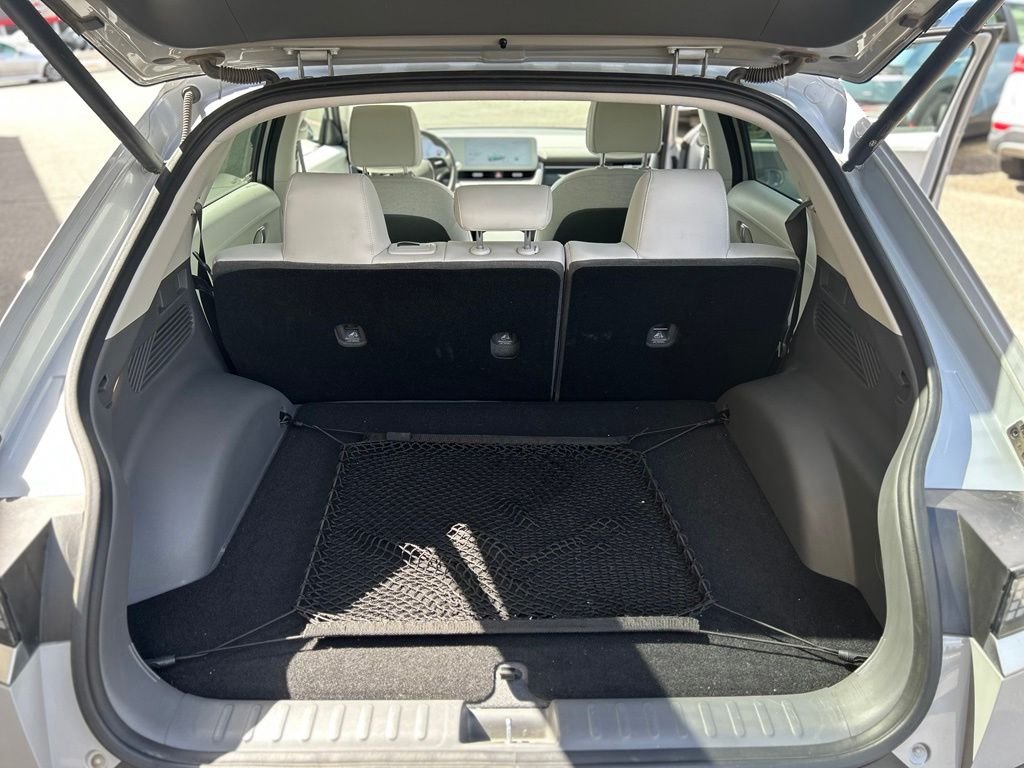 Used 2023 Gray Hyundai SEL image 17