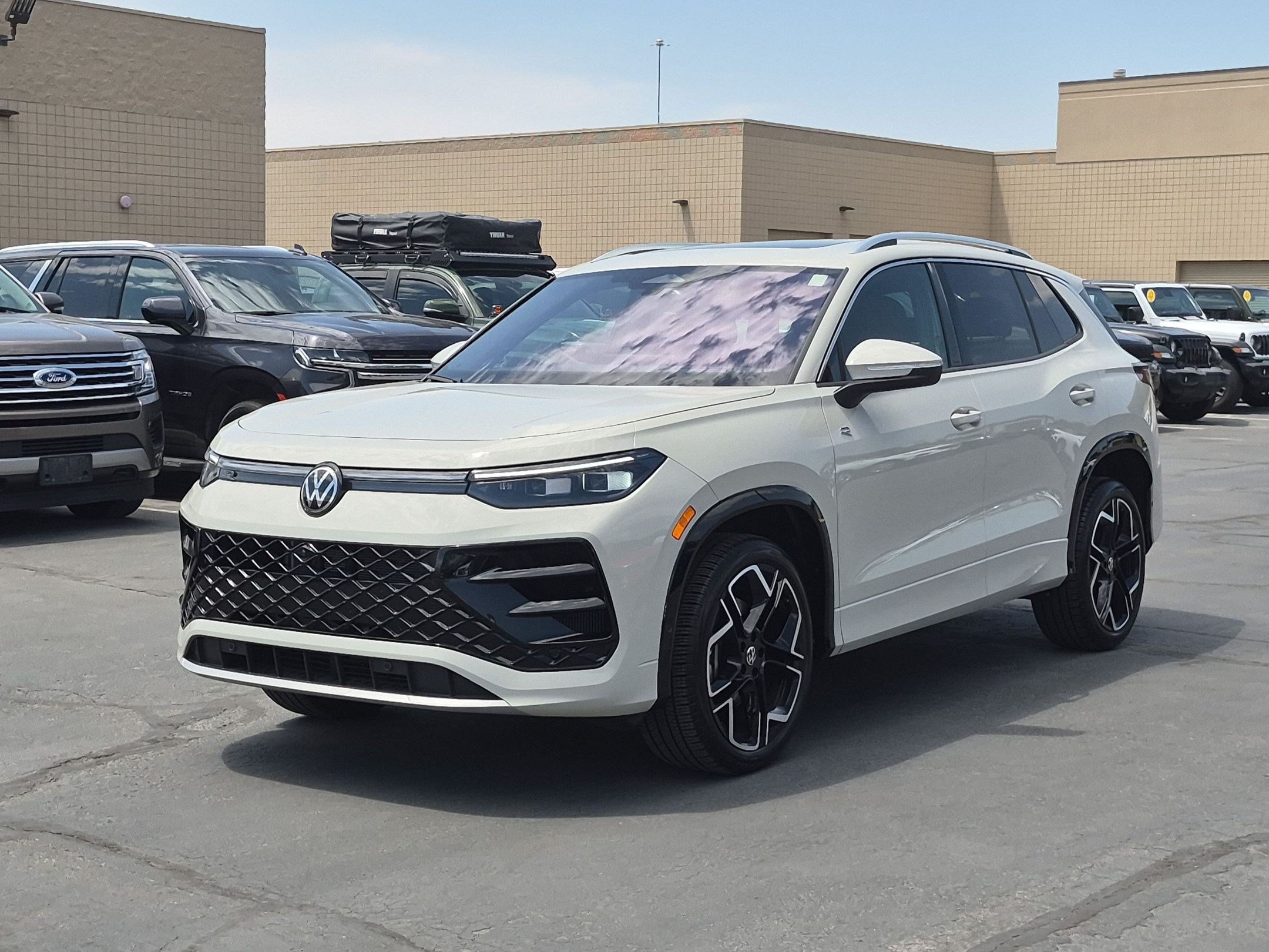 Ken Garff Cert 2026 Sandstone Volkswagen SEL R-Line Turbo image 9