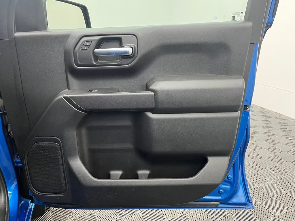 Used 2022 Glacier Blue Metallic Chevrolet Custom image 36