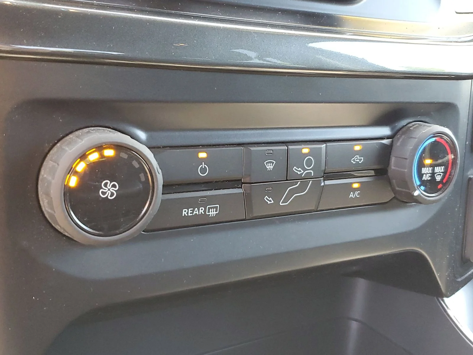 Used 2021 Gray Ford XL image 15
