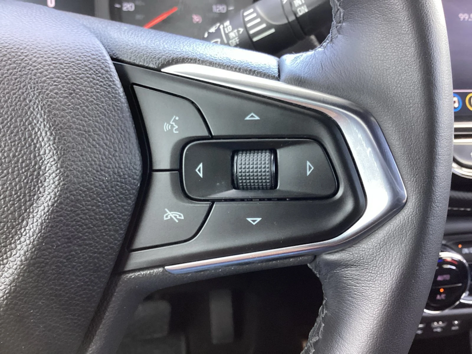 Certified Used 2021 Satin Steel Metallic Chevrolet ACTIV image 20