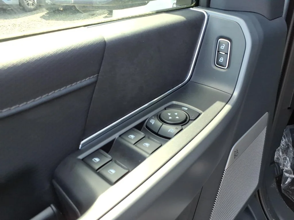 New 2026 Iconic Silver Metallic Ford XLT image 14