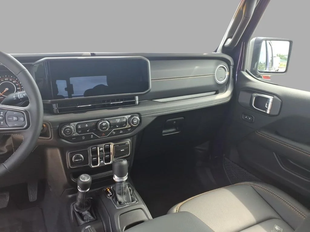 New 2026 Reign Exterior Paint Jeep Sahara image 9