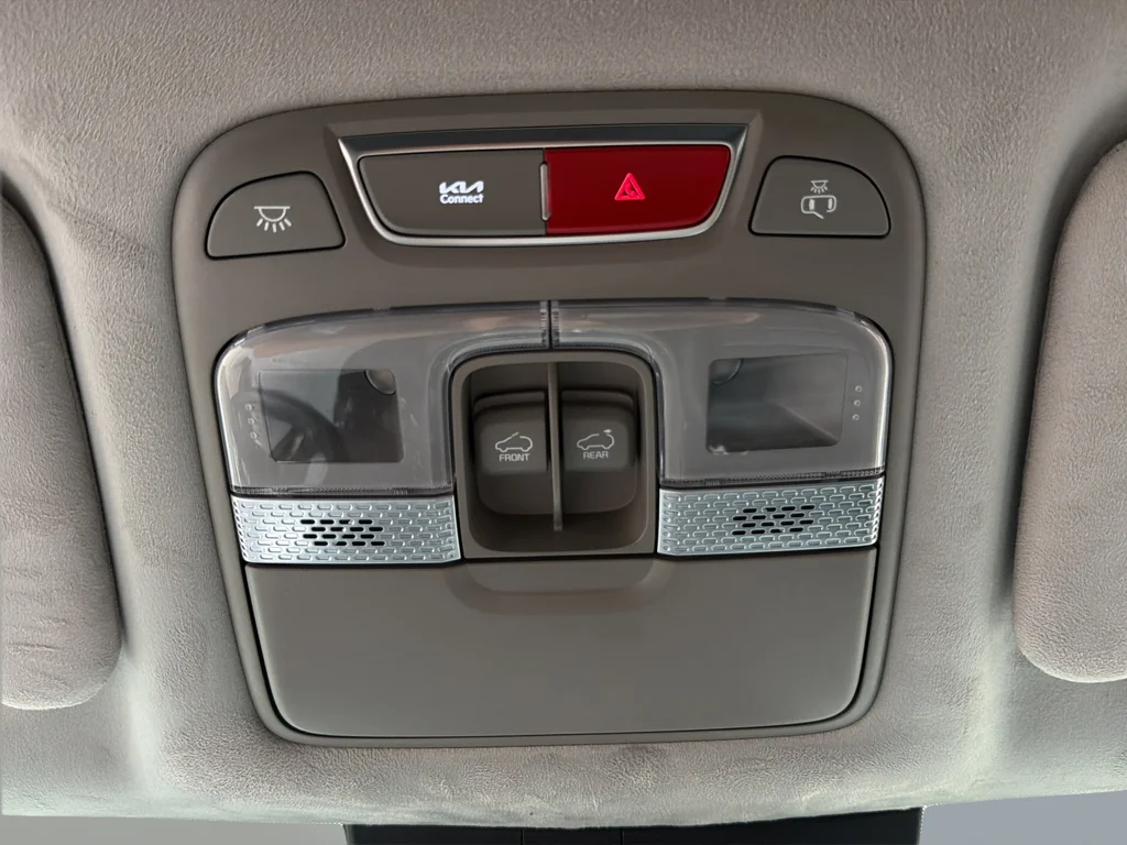 Used 2024 Silver Kia SX-Prestige image 34