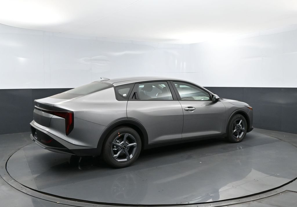 New 2026 Steel Gray Kia LXS image 21