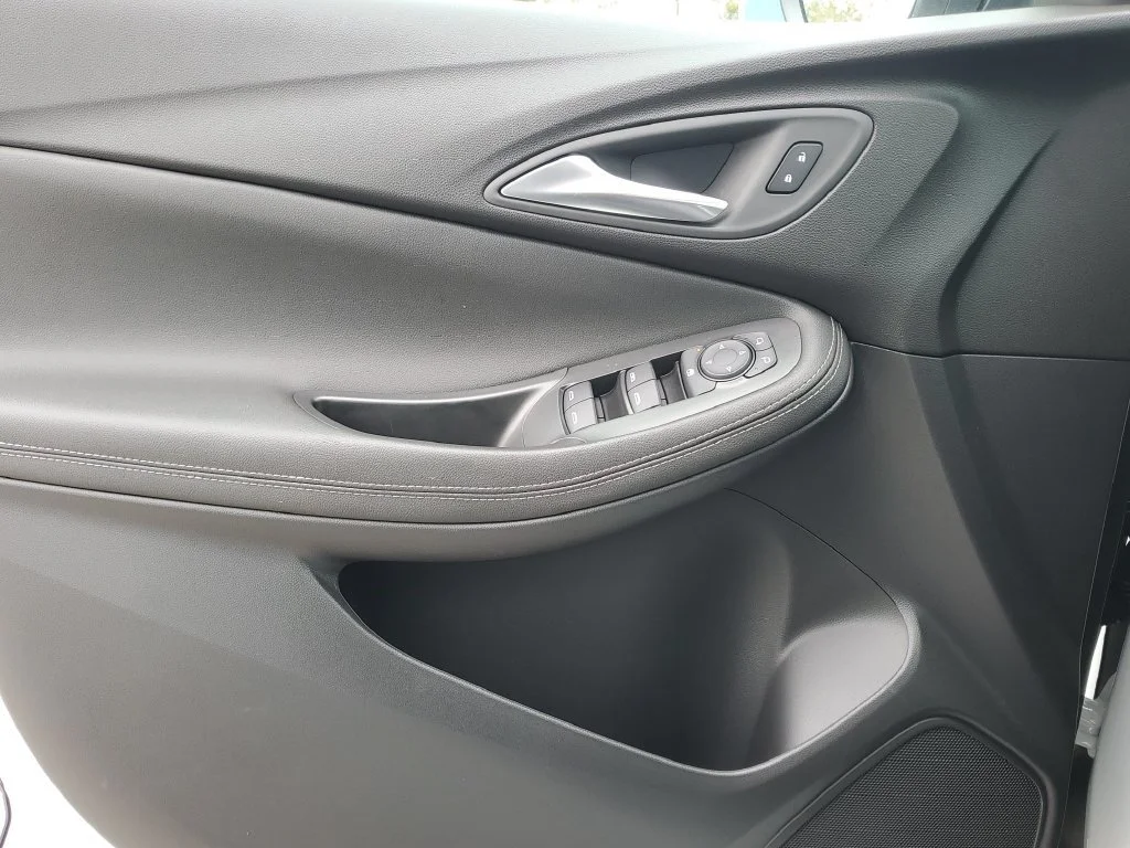 New 2026 Summit White Buick Preferred image 21