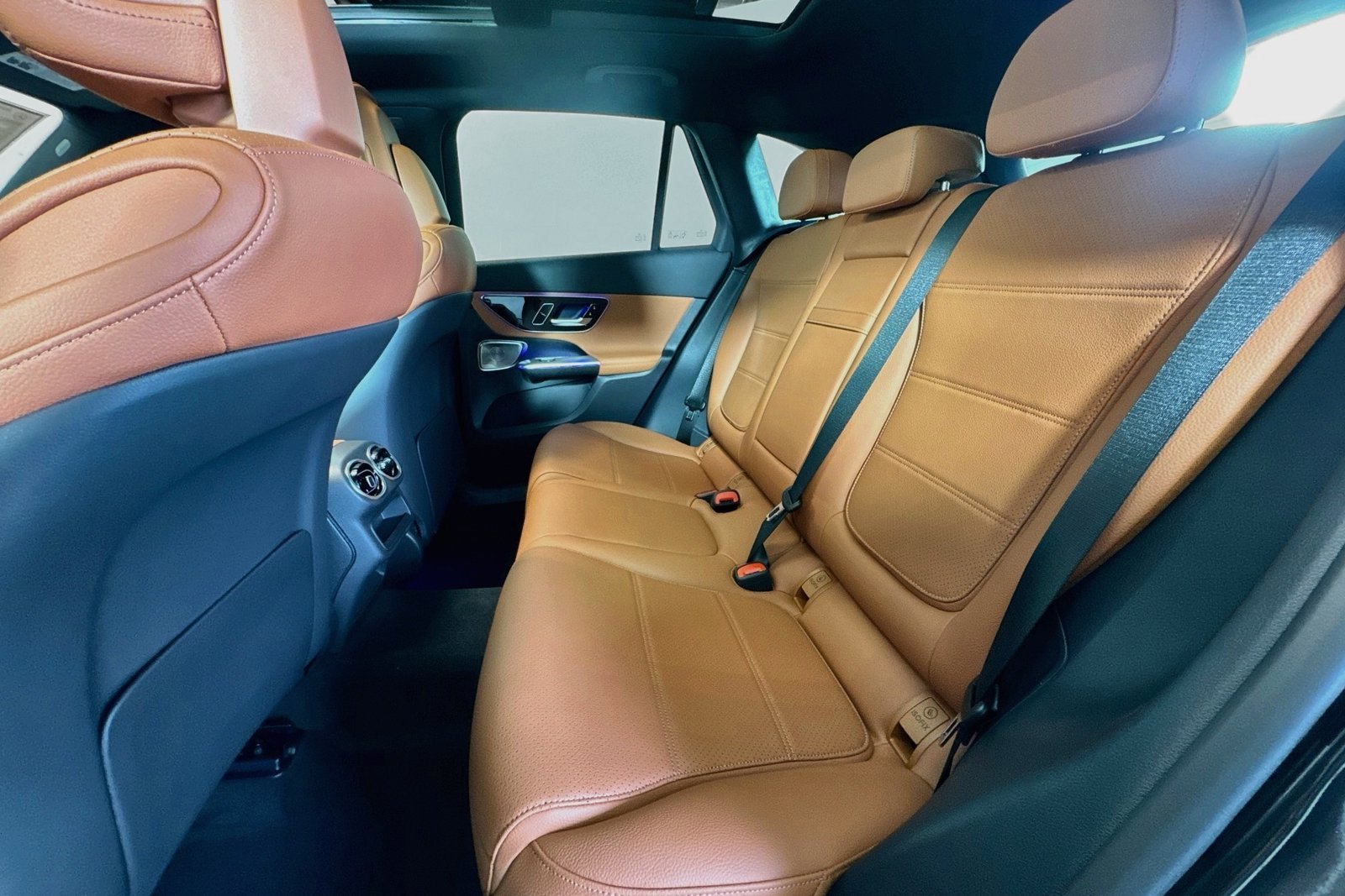 New 2026 Graphite Grey Metallic Mercedes-Benz GLC 300 image 22