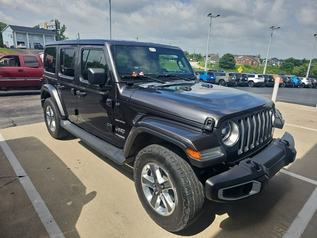 Certified Used 2018 Gray Jeep Unlimited Sahara image 3