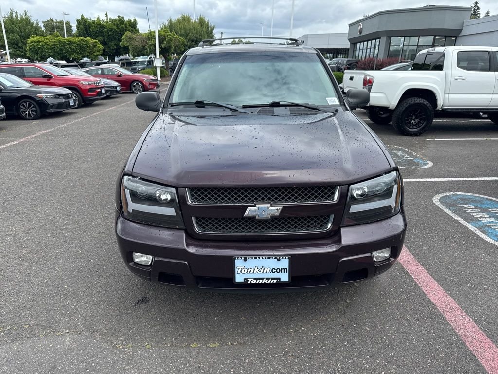 Used 2009 Red Chevrolet LT image 2