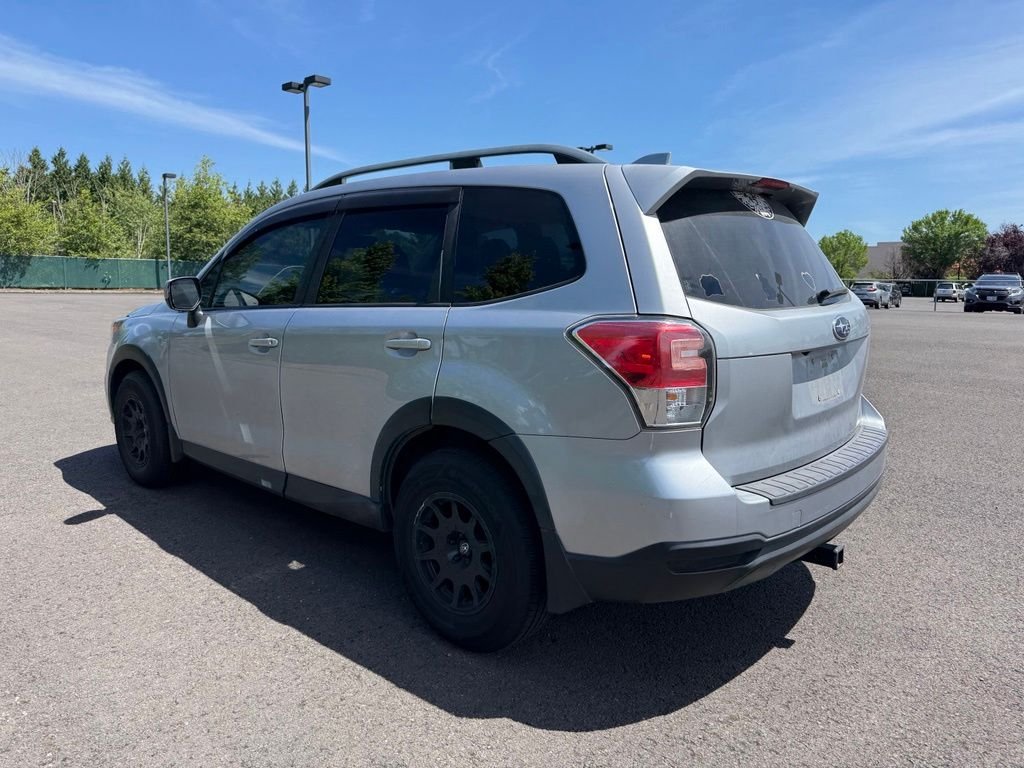 Used 2018 Ice Silver Metallic Subaru 2.5i Premium image 5