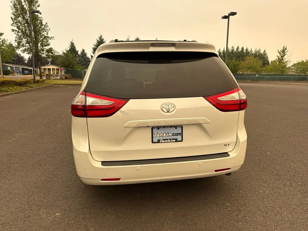 Used 2015 Blizzard Pearl Toyota XLE image 6