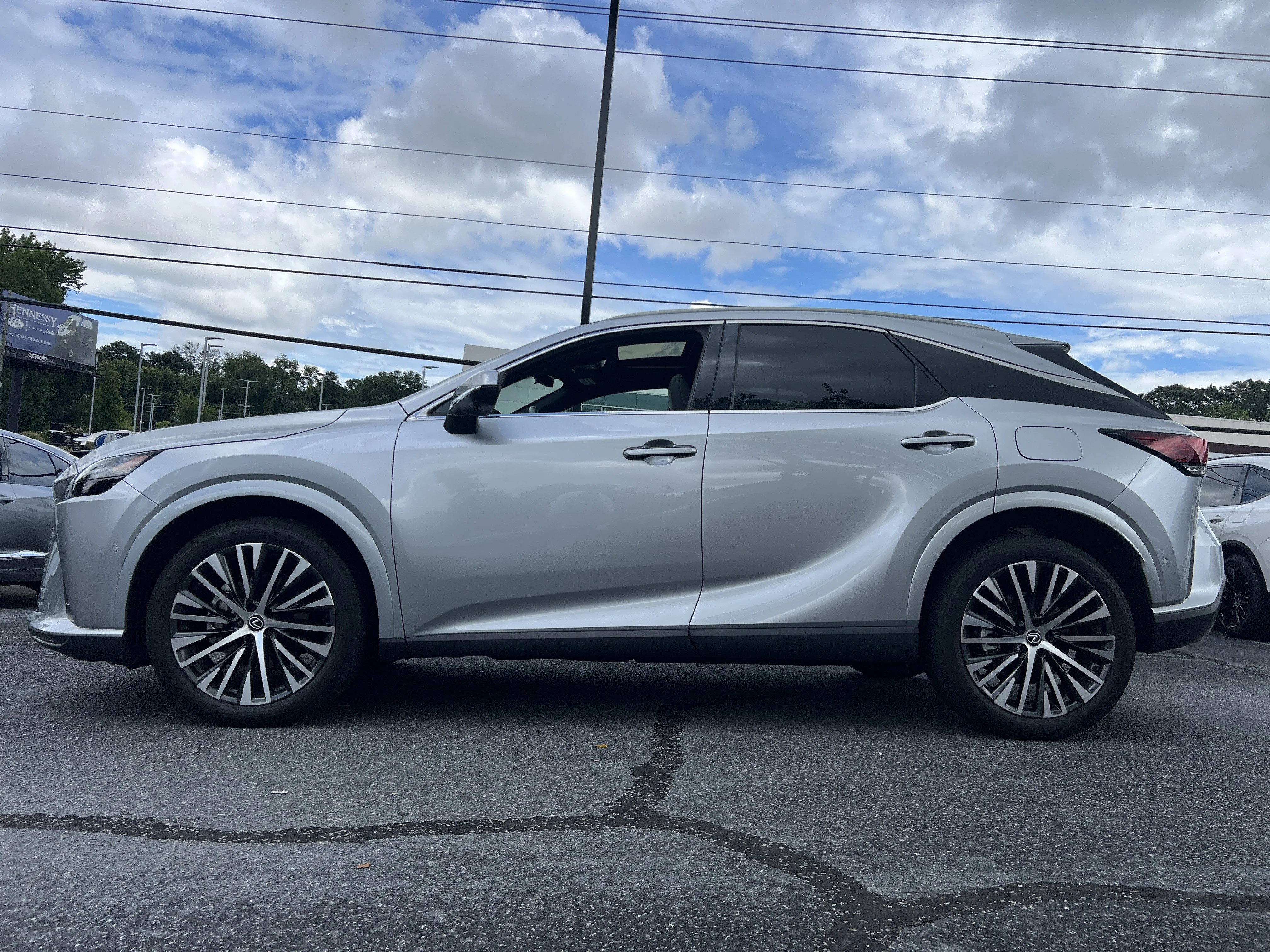 Used 2024 Iridium Lexus RX 350 Premium Plus image 2