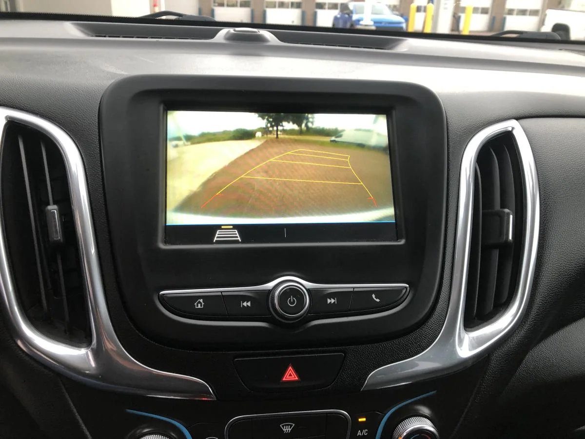 Used 2019 White Chevrolet AWD 4dr LT w/1LT image 15