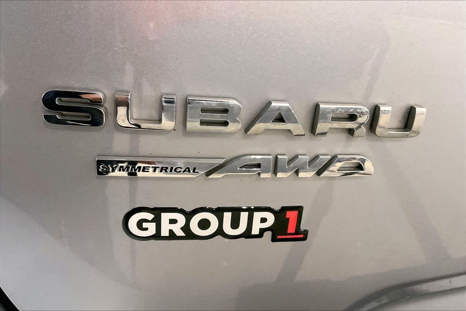 Used 2019 Ice Silver Metallic Subaru Premium image 31