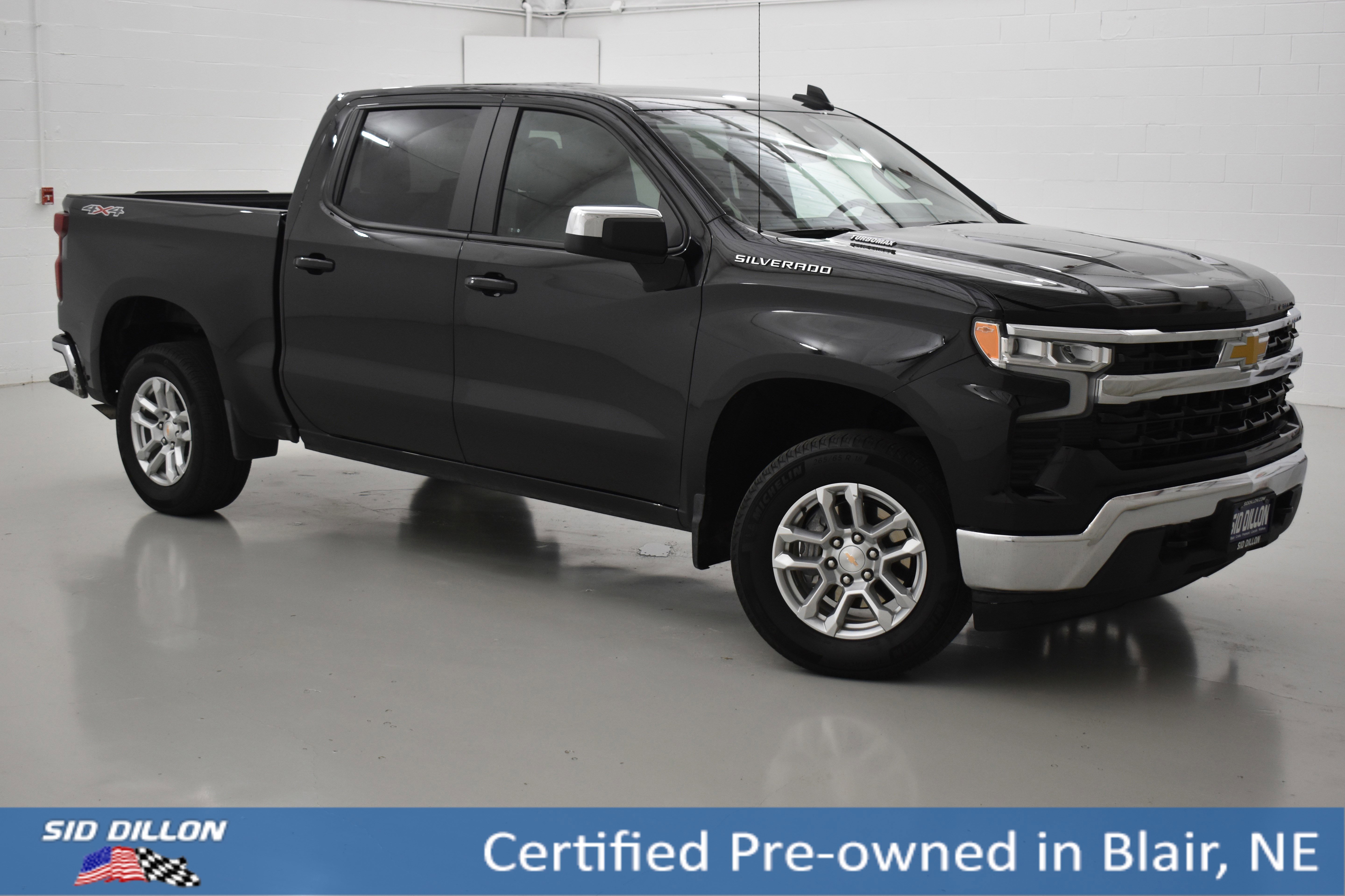Used 2025 Black Chevrolet LT image 12