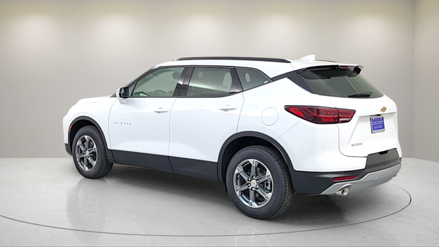 New 2026 White Chevrolet LT image 5