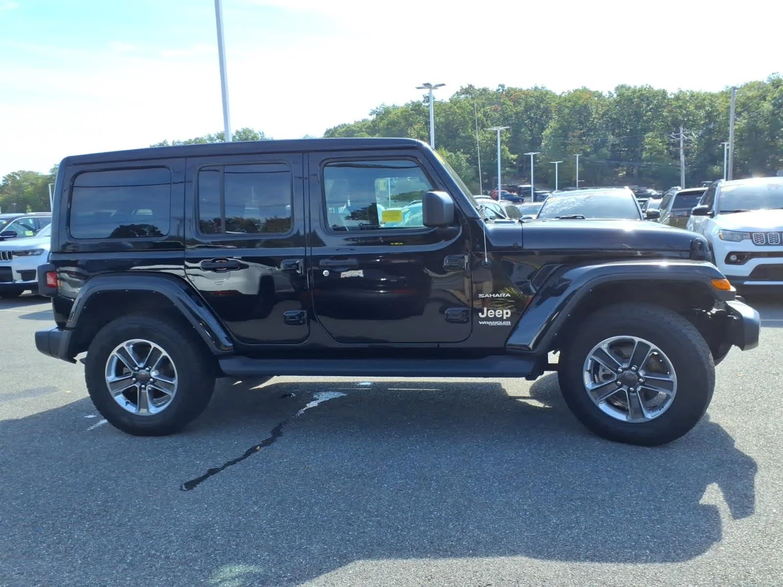 Certified Used 2022 Black Clearcoat Jeep Unlimited Sahara image 6