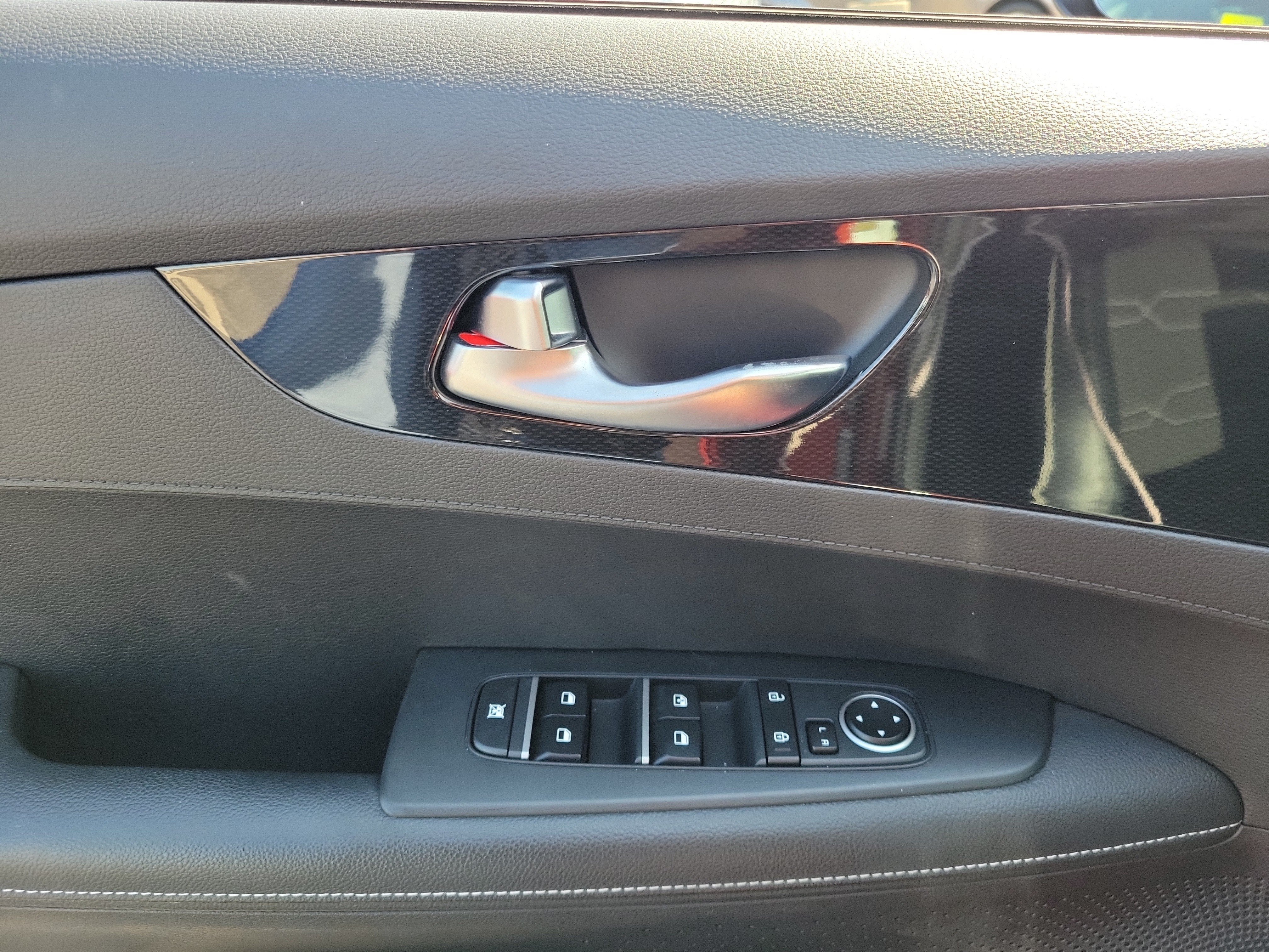 Used 2022 Fire Orange Kia GT-Line image 17