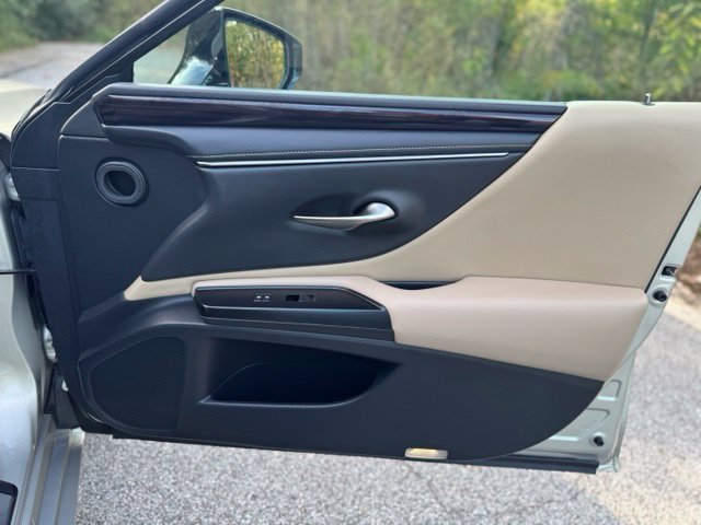 Used 2020 Beige Metallic Lexus 350 image 18
