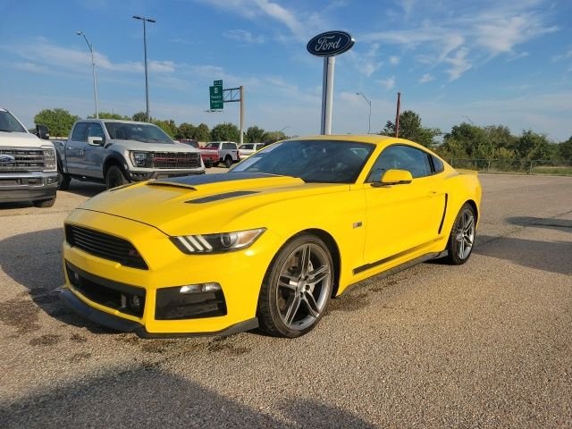 Used 2015 Yellow Ford GT Premium image 18