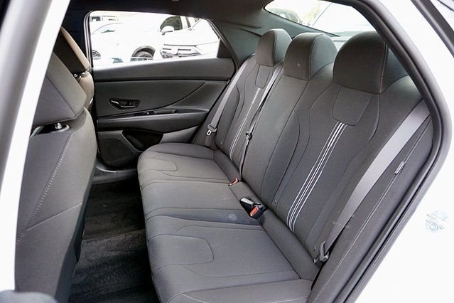 Used 2026 White Hyundai SEL Sport image 14
