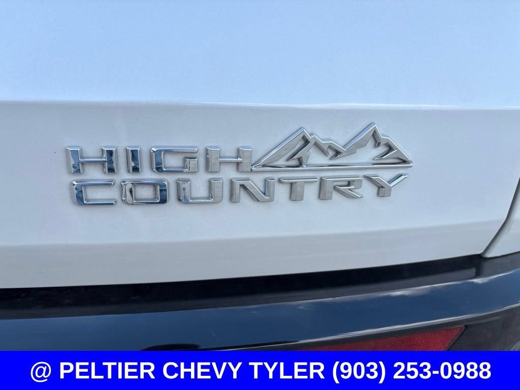 Used 2025 Iridescent Pearl Tricoat Chevrolet High Country image 9