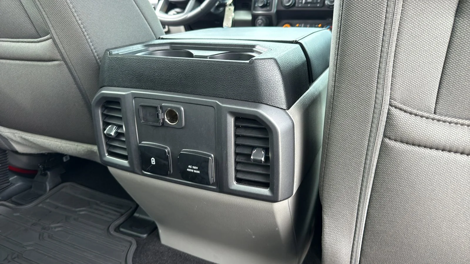 Used 2020 Red Ford XLT image 27