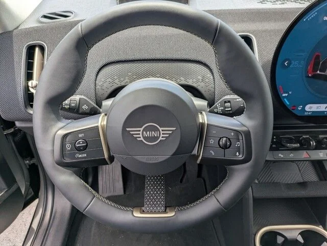 Used 2025 Silver MINI Cooper S ALL4 image 21