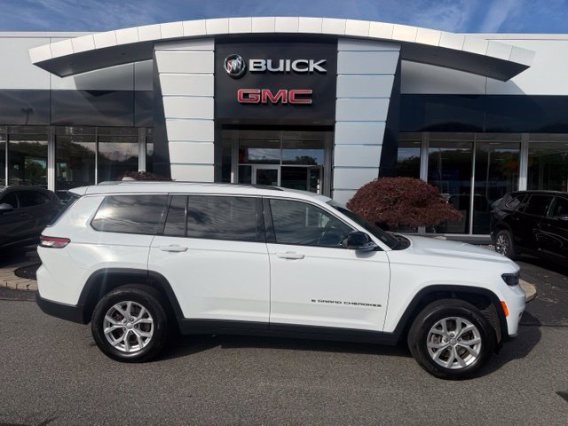 Used 2023 White/off-white Jeep Limited image 30