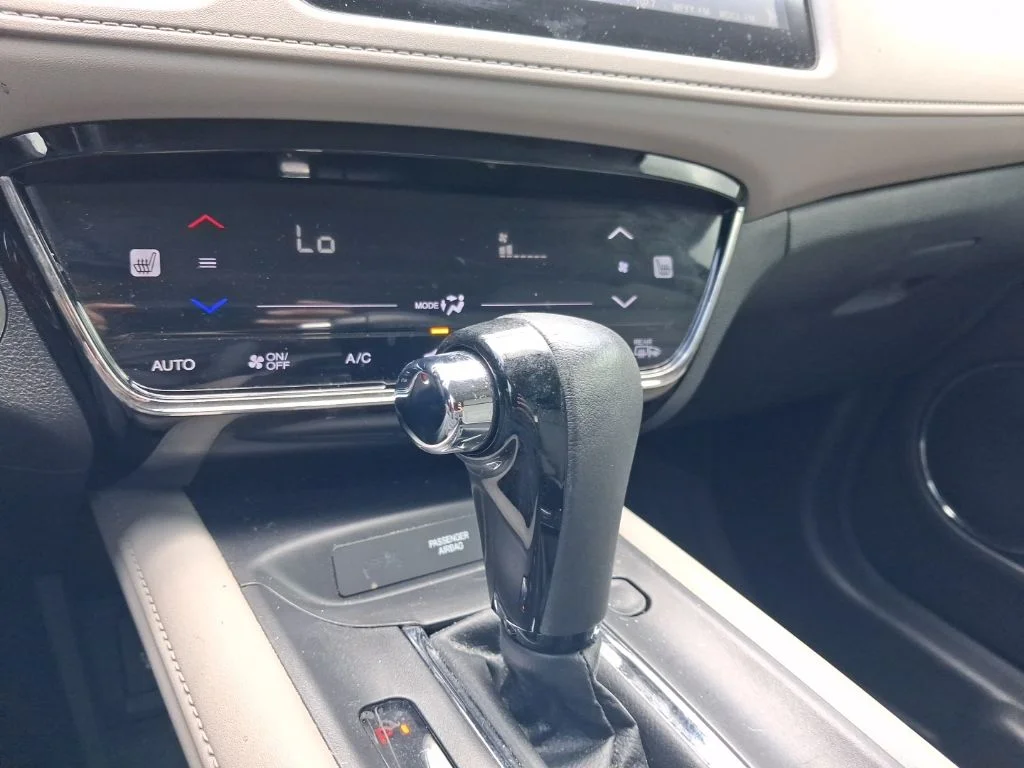 Used 2016  Honda EX-L image 25