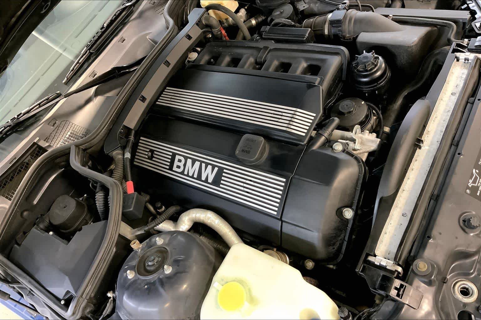 Used 2002 Topaz Blue Metallic BMW 2.5i image 30
