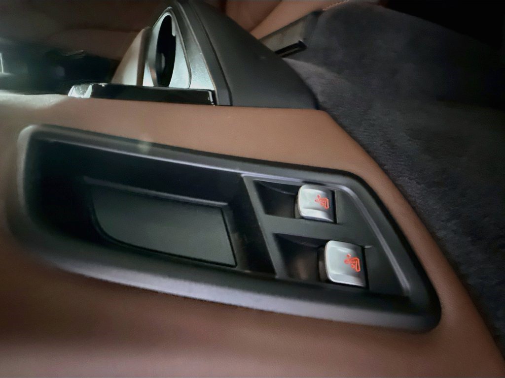Used 2026 Skyscraper Gray Metallic BMW xDrive40i image 43