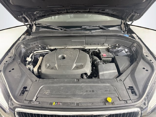 Used 2019 Magic Blue Metallic Volvo Momentum image 35