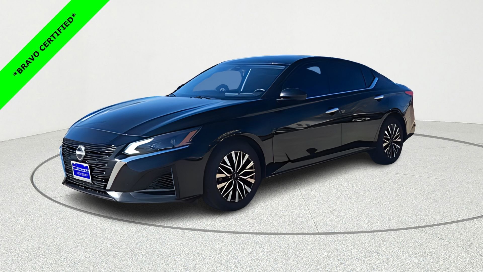 2023 Nissan Altima SV - Photo 3
