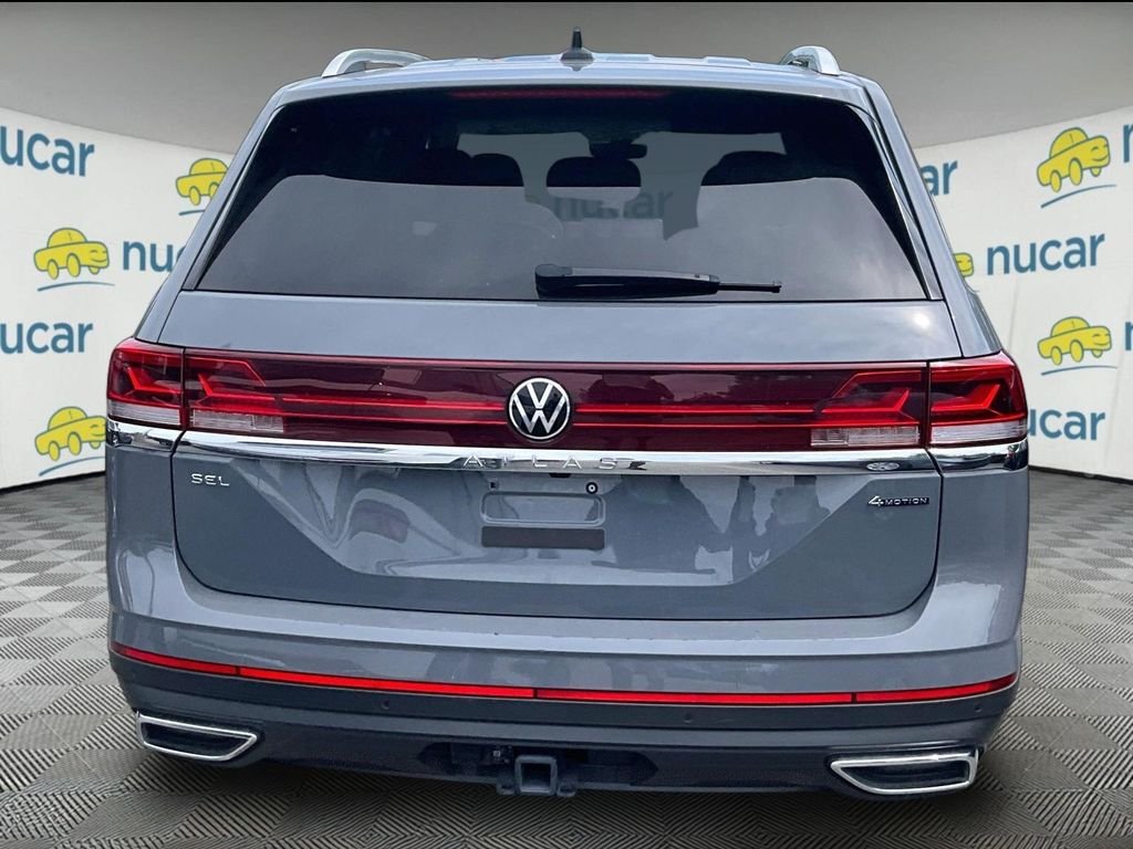 Used 2025 Gray Volkswagen 2.0T SEL image 3