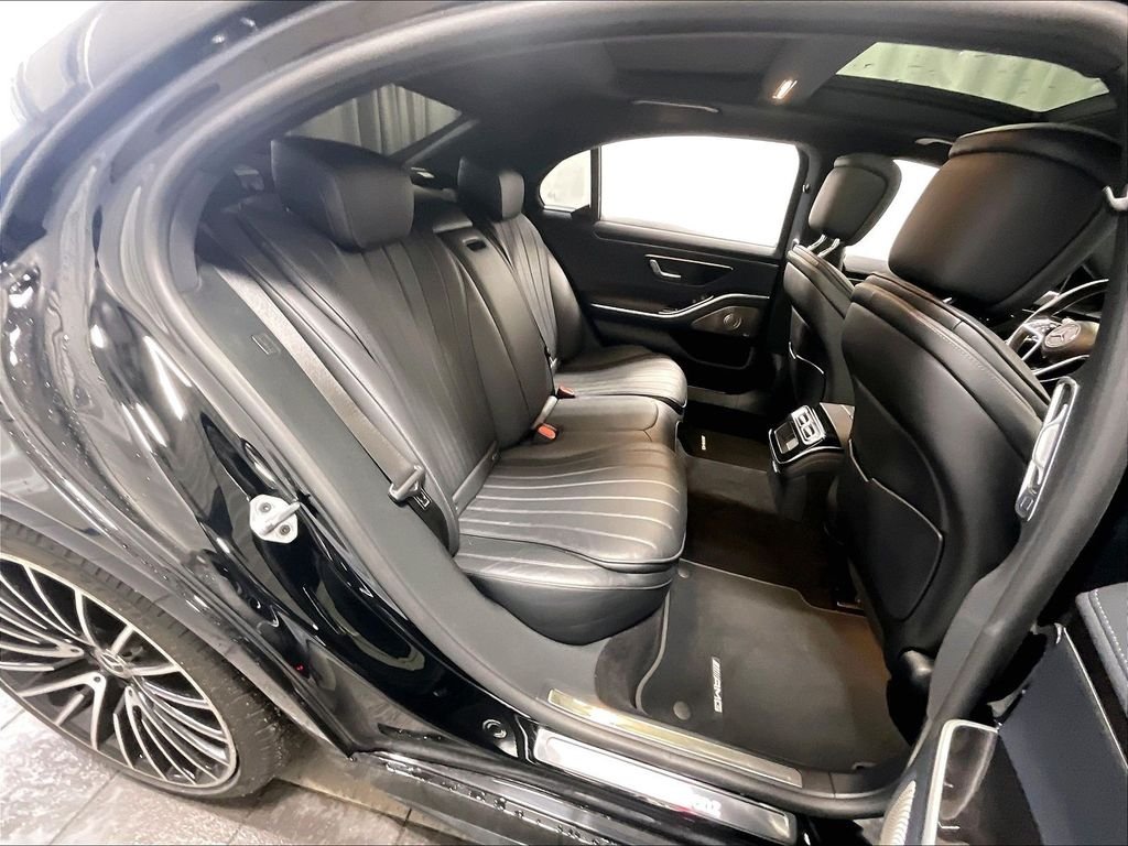 Used 2022 Black Mercedes-Benz S 500 image 16