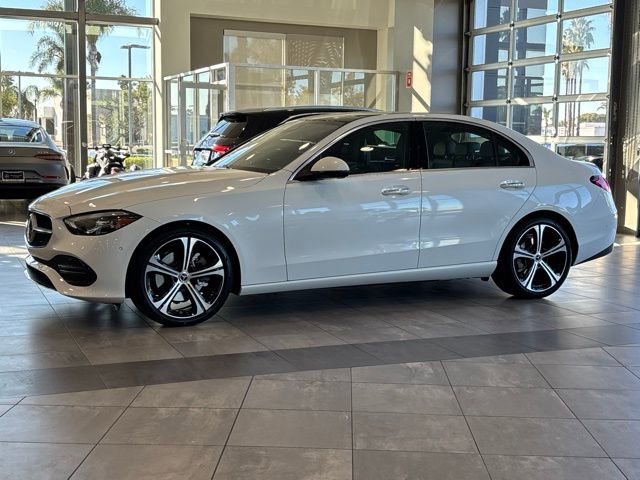 New 2026 MANUFAKTUR Moonlight White Metallic Mercedes-Benz C 300 image 38