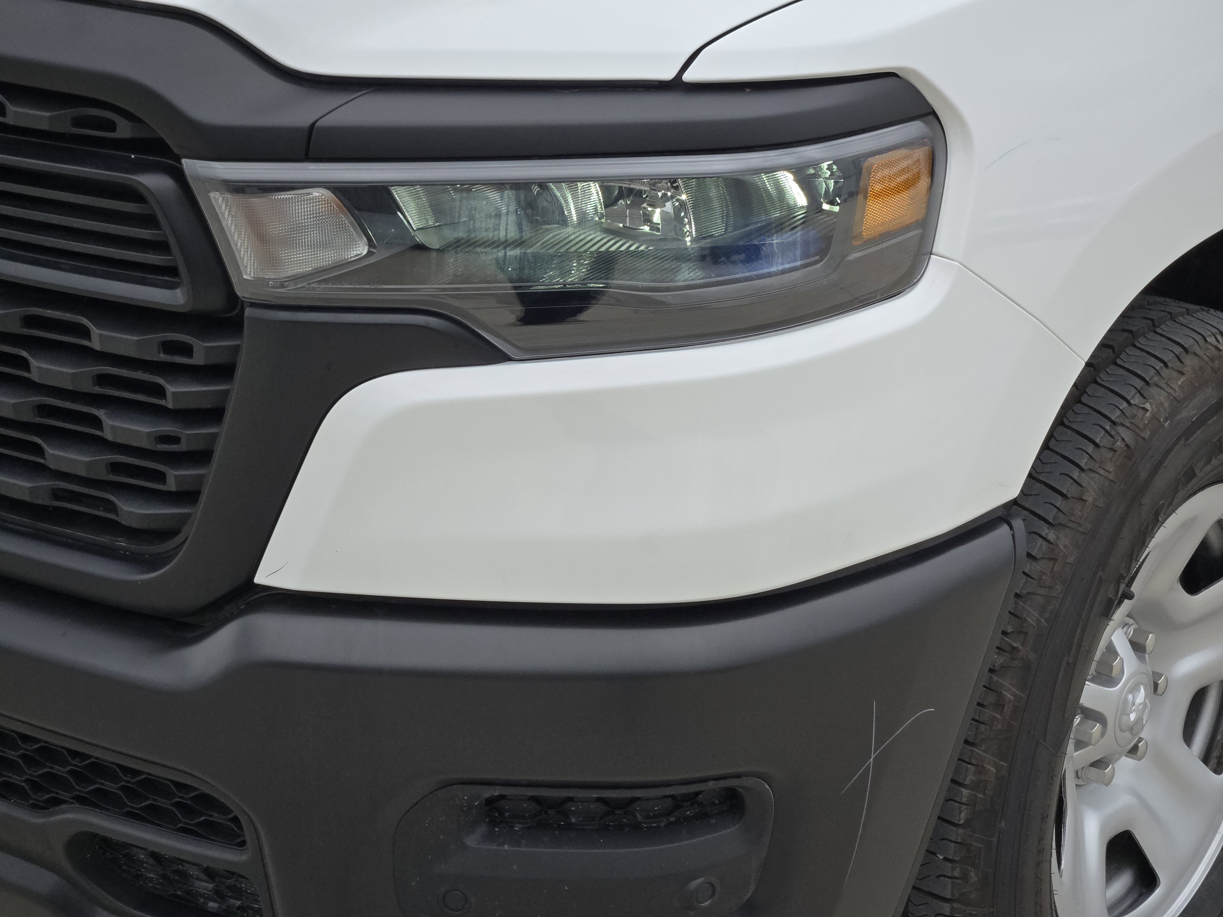New 2026 Bright White Clear-Coat Exterior Paint RAM Tradesman image 7
