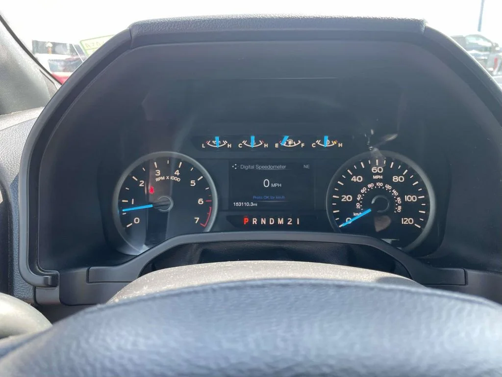 Used 2016 Black Ford XLT image 30